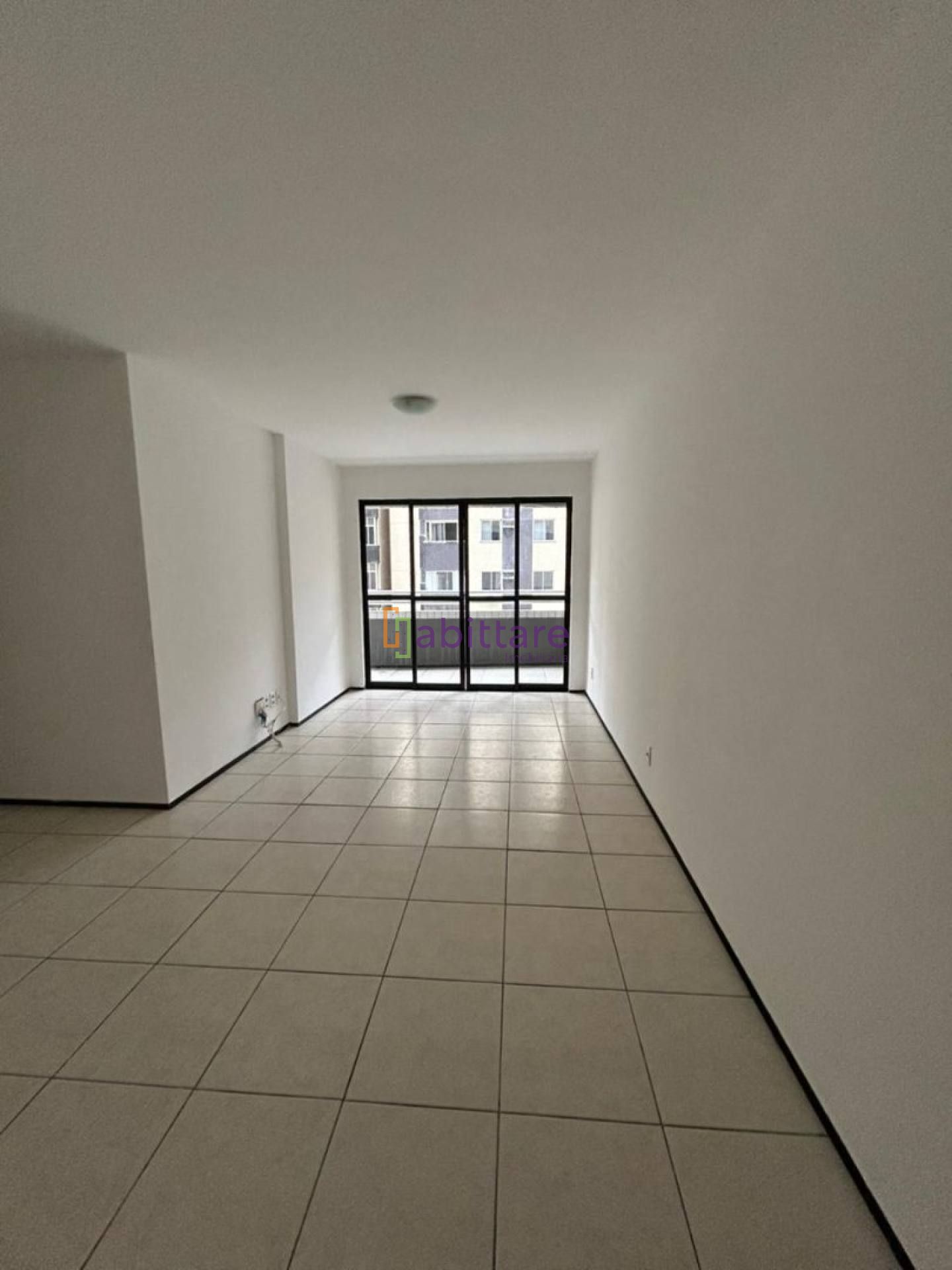 Apartamento com 3 quartos (2 suítes) de 92m² no Edf. Mirela - Renascença