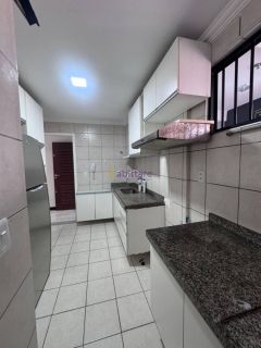 Apartamento no Edifício Mirela - 92m² com 03 quartos (1 suíte)