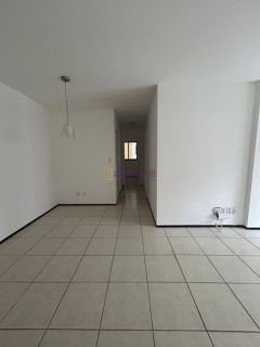 Apartamento com 3 quartos (2 suítes) de 92m² no Edf. Mirela - Renascença