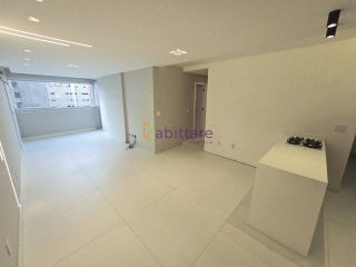 Alugo apartamento com 3 quartos (2 suítes)  no Edifício Mirela - Renascença