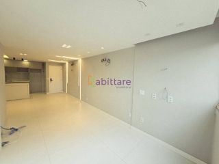 Alugo apartamento com 3 quartos (2 suítes)  no Edifício Mirela - Renascença