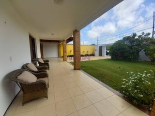 Casas duplex com 05 suítes no Quintas do Calhau