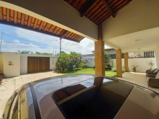 Casas duplex com 05 suítes no Quintas do Calhau