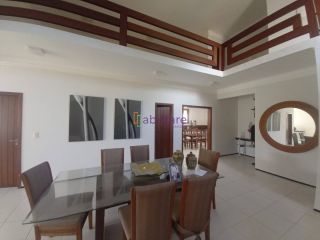 Casas duplex com 05 suítes no Quintas do Calhau