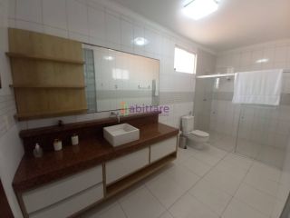 Casas duplex com 05 suítes no Quintas do Calhau
