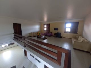 Casas duplex com 05 suítes no Quintas do Calhau