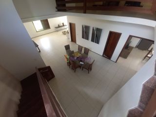 Casas duplex com 05 suítes no Quintas do Calhau