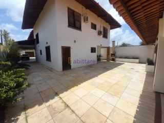 Casas duplex com 05 suítes no Quintas do Calhau