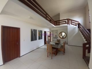Casas duplex com 05 suítes no Quintas do Calhau