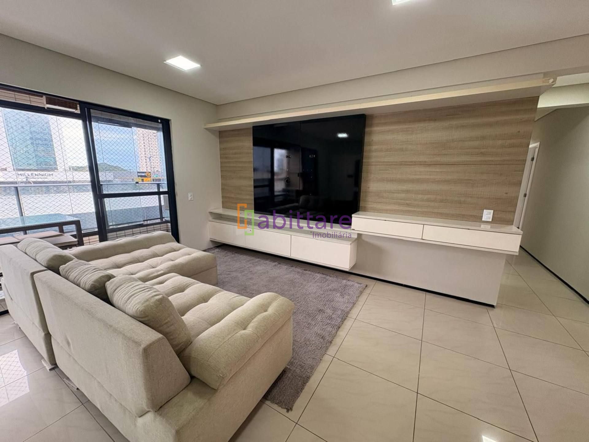 Apartamento no Porto Fino, de 185m² com 4 suítes + DCE