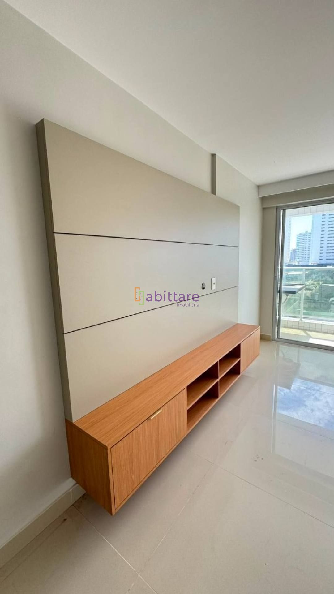 Alugo apartamento no Mirante da Península com 3 quartos (1 suíte)