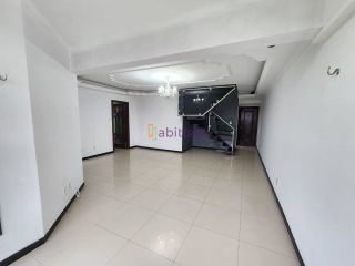 Cobertura de 240m² com 4 quartos (3 suítes) no Village Alcântara