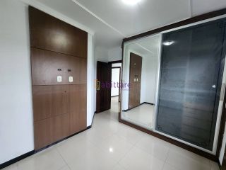 Cobertura de 240m² com 4 quartos (3 suítes) no Village Alcântara