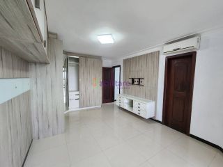 Cobertura de 240m² com 4 quartos (3 suítes) no Village Alcântara