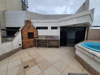 Cobertura de 240m² com 4 quartos (3 suítes) no Village Alcântara