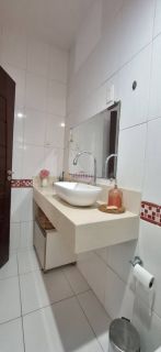 Casa de 240m² com 3 quartos (1 suíte) + energia solar no Vinhais