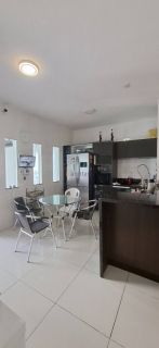 Casa de 240m² com 3 quartos (1 suíte) + energia solar no Vinhais