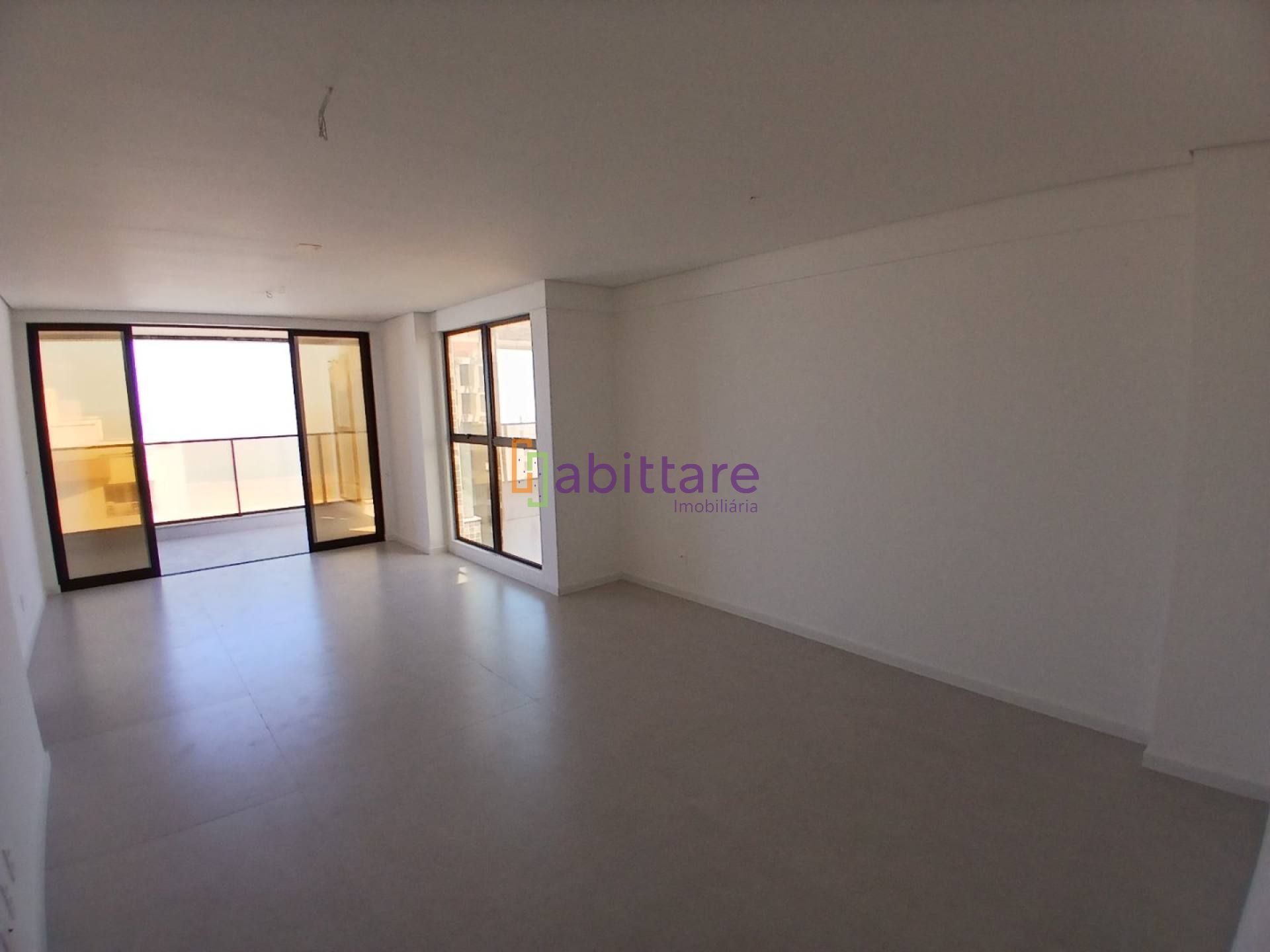 Apartamento no Quartier 22 com 4 suítes (1 master) - Península da Ponta D'areia