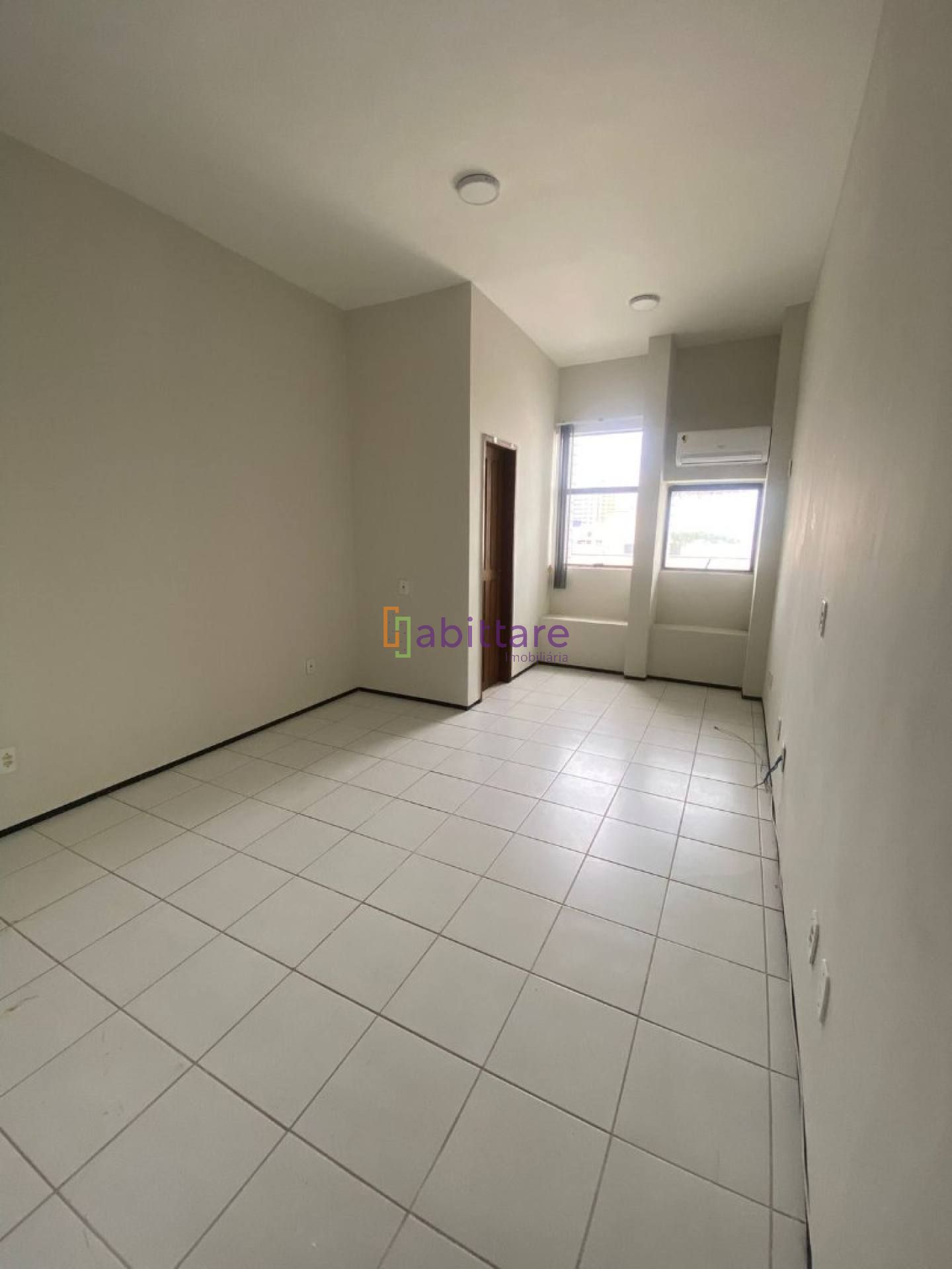 Alugo Sala comercial de 26m² no Edificio Manhattan Center
