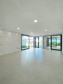 Casa duplex de 398m² com 5 suítes + espaço gourmet no Condomínio Alphaville