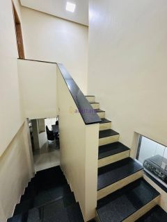 Casa duplex de 280m² com 4 quartos (3 suítes) no Residencial Vinhais II