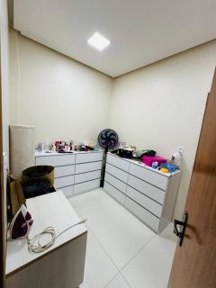 Casa duplex de 280m² com 4 quartos (3 suítes) no Residencial Vinhais II