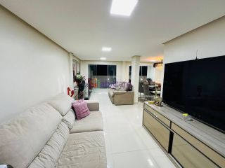 Casa duplex de 280m² com 4 quartos (3 suítes) no Residencial Vinhais II