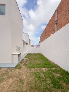 Casa com 350m² de área total com 4 quartos (1 suíte master) no Fontana Residence - Araçagy