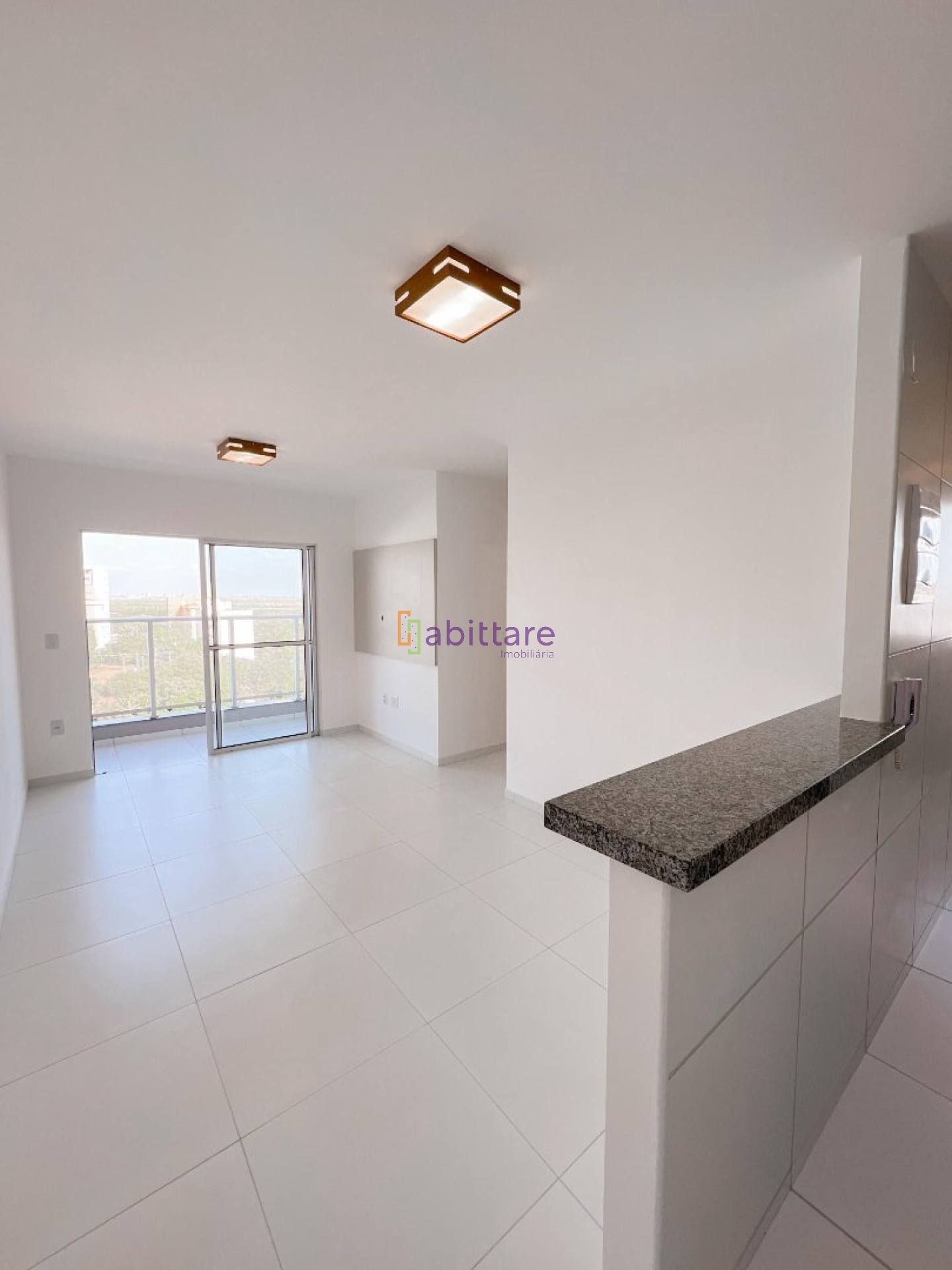 Alugo apartamento no Condomínio Altos do São Francisco - 3 quartos 2 vgs