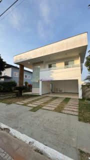 Casa duplex de 337m² no Alphaville com 3 suítes + espaço gourmet