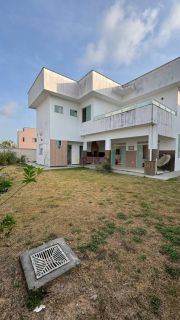 Casa duplex de 337m² no Alphaville com 3 suítes + espaço gourmet