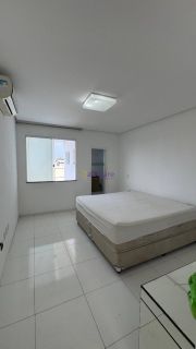 Casa duplex de 337m² no Alphaville com 3 suítes + espaço gourmet
