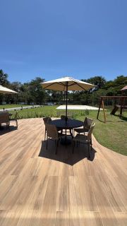 Casa duplex nova no Lençóis Paradise de 128m² com 4 quartos (3 suítes) + espaço gourmet