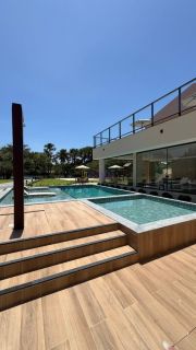 Casa duplex nova no Lençóis Paradise de 128m² com 4 quartos (3 suítes) + espaço gourmet