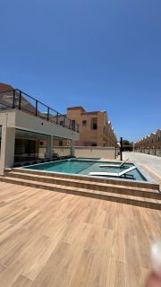 Casa duplex nova no Lençóis Paradise de 128m² com 4 quartos (3 suítes) + espaço gourmet