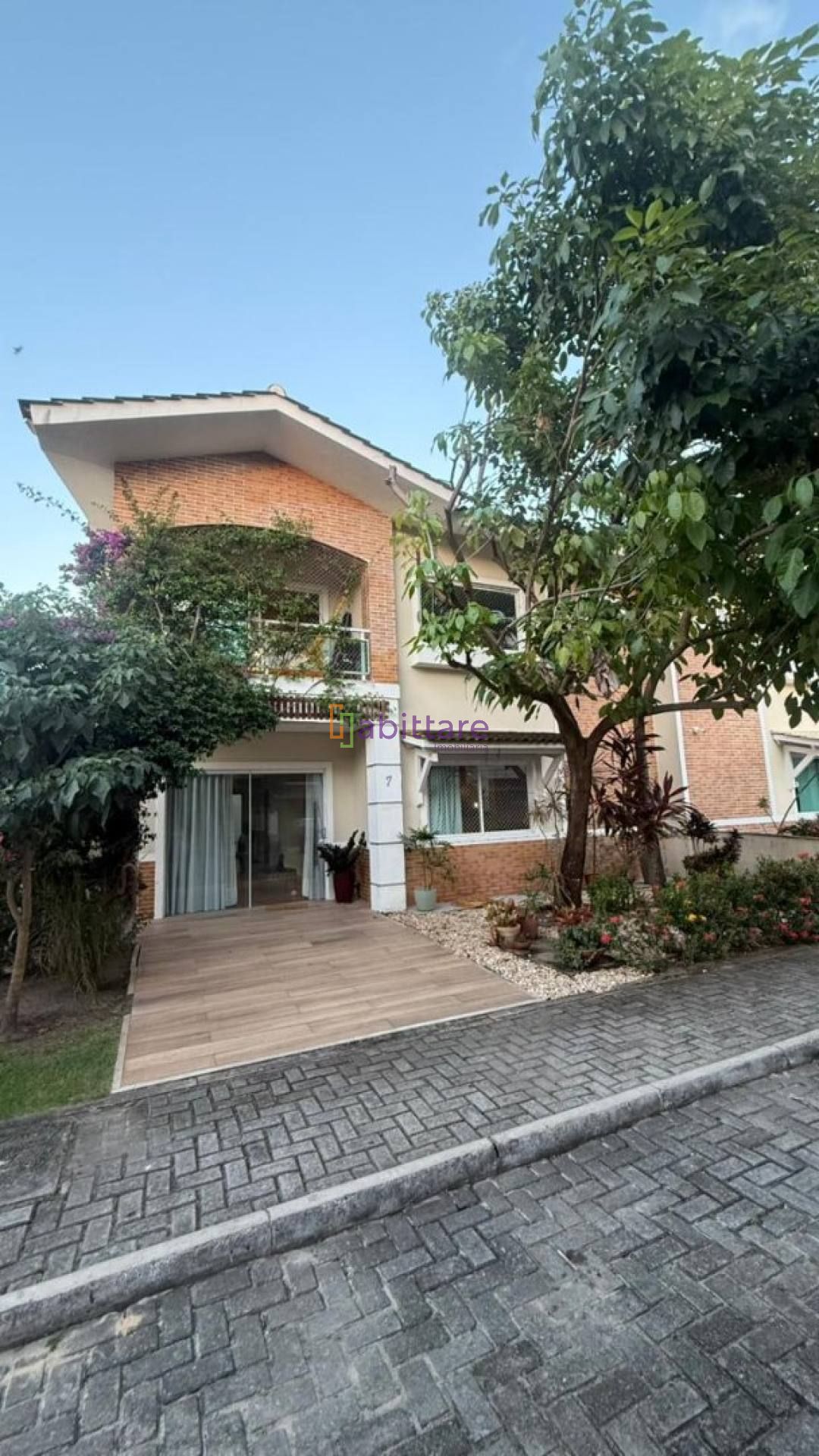 Casa duplex de 229m² com 03 suítes com closet no Oliver Riviera - Jardim Atlântico