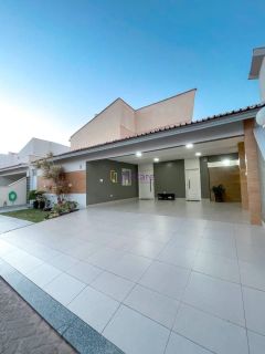 Casa no Condomínio Ravenna de 200m² com 4 suítes no Quintas do Calhau