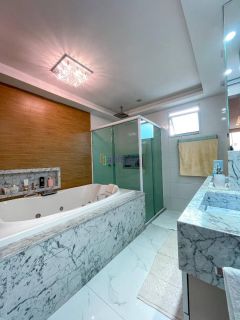 Casa no Condomínio Ravenna de 200m² com 4 suítes no Quintas do Calhau