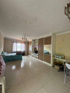 Casa duplex com 6 quartos (2 suítes) + DCE e espaço gourmet com piscina no Chácara Brasil