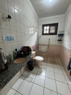 Casa duplex com 6 quartos (2 suítes) + DCE e espaço gourmet com piscina no Chácara Brasil