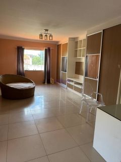 Casa duplex com 6 quartos (2 suítes) + DCE e espaço gourmet com piscina no Chácara Brasil