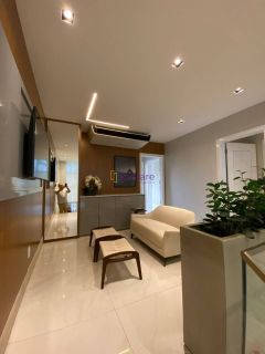 Casa duplex em condomínio no Quintas do Calhau com 4 suítes