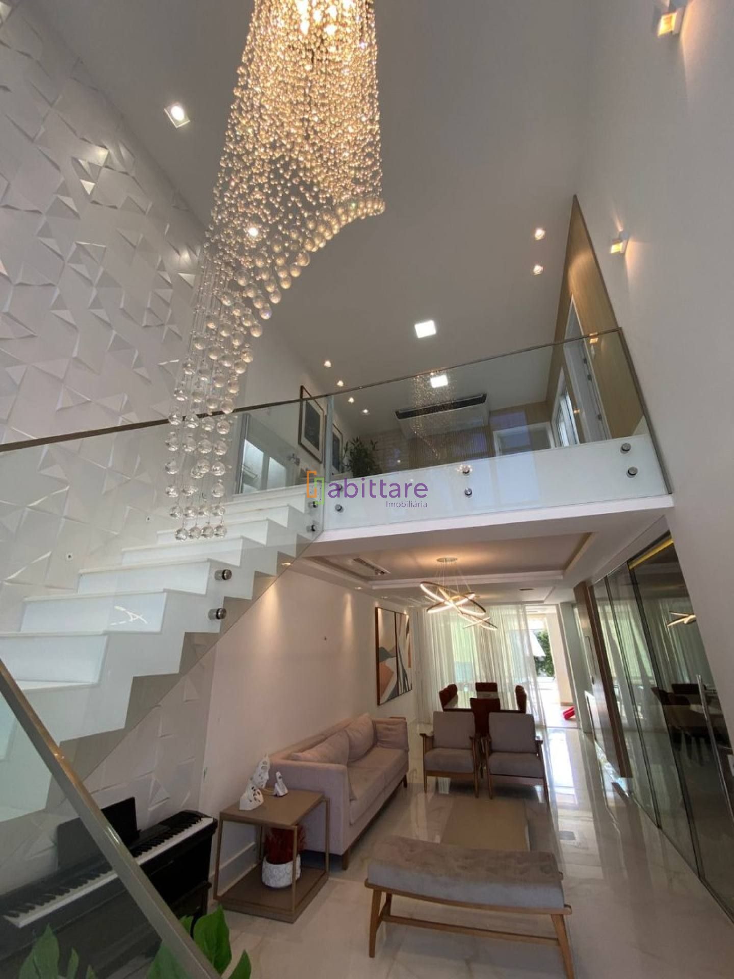 Casa de 250m² em condomínio no Quintas do Calhau com 3 suítes + espaço gourmet