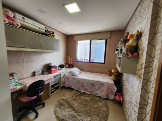 Apartamento de 110m² no Dellamare com 3 suítes na Ponta do Farol