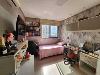 Apartamento de 110m² no Dellamare com 3 suítes na Ponta do Farol