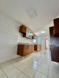 Apartamento na Ponta do Farol de 147m² com 4 quartos (2 suítes, sendo 1 master) + DCE
