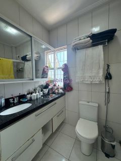 Casa duplex de condomínio com 3 suítes + DCE no Condomínio Vila Romana no Olho D'água