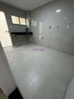Casa duplex de condomínio com 4 quartos sendo 3 suítes no Condomínio Vila Romana no Olho D'água
