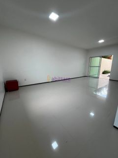 Casa duplex de condomínio com 4 quartos sendo 3 suítes no Condomínio Vila Romana no Olho D'água