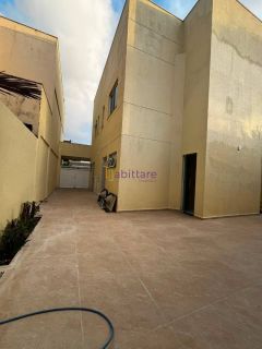 Casa duplex de condomínio com 4 quartos sendo 3 suítes no Condomínio Vila Romana no Olho D'água